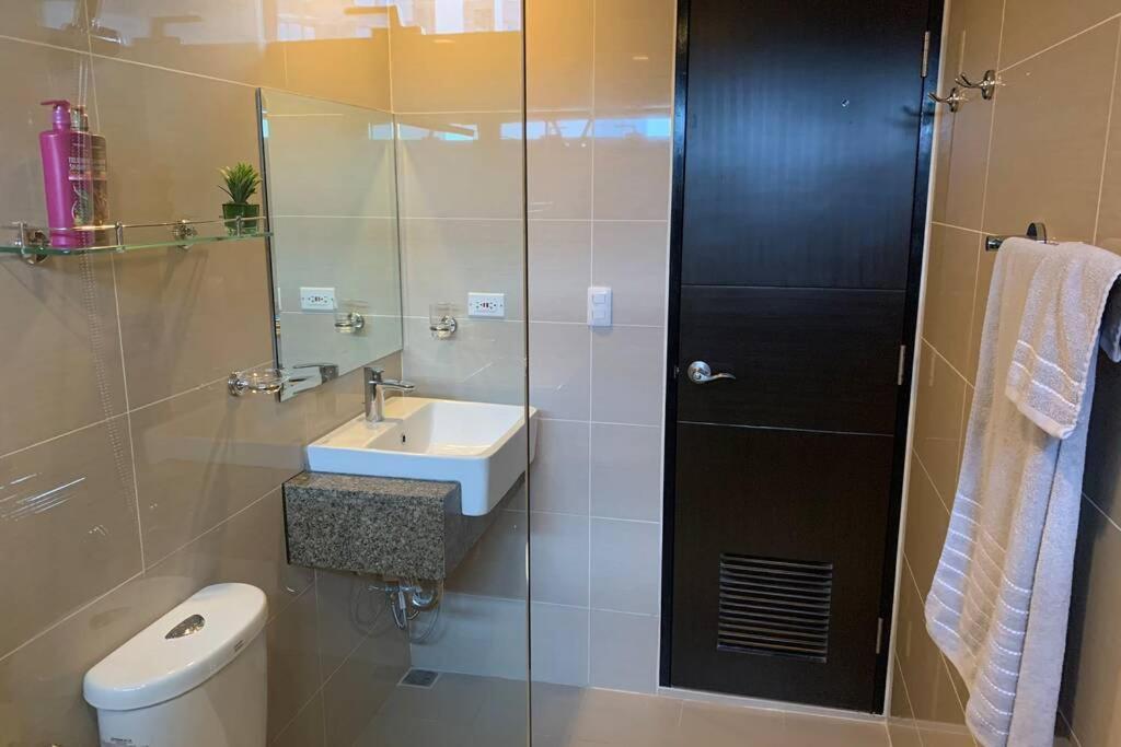 Apartament One Eastwood Avenue Tower 2 Manila Zewnętrze zdjęcie